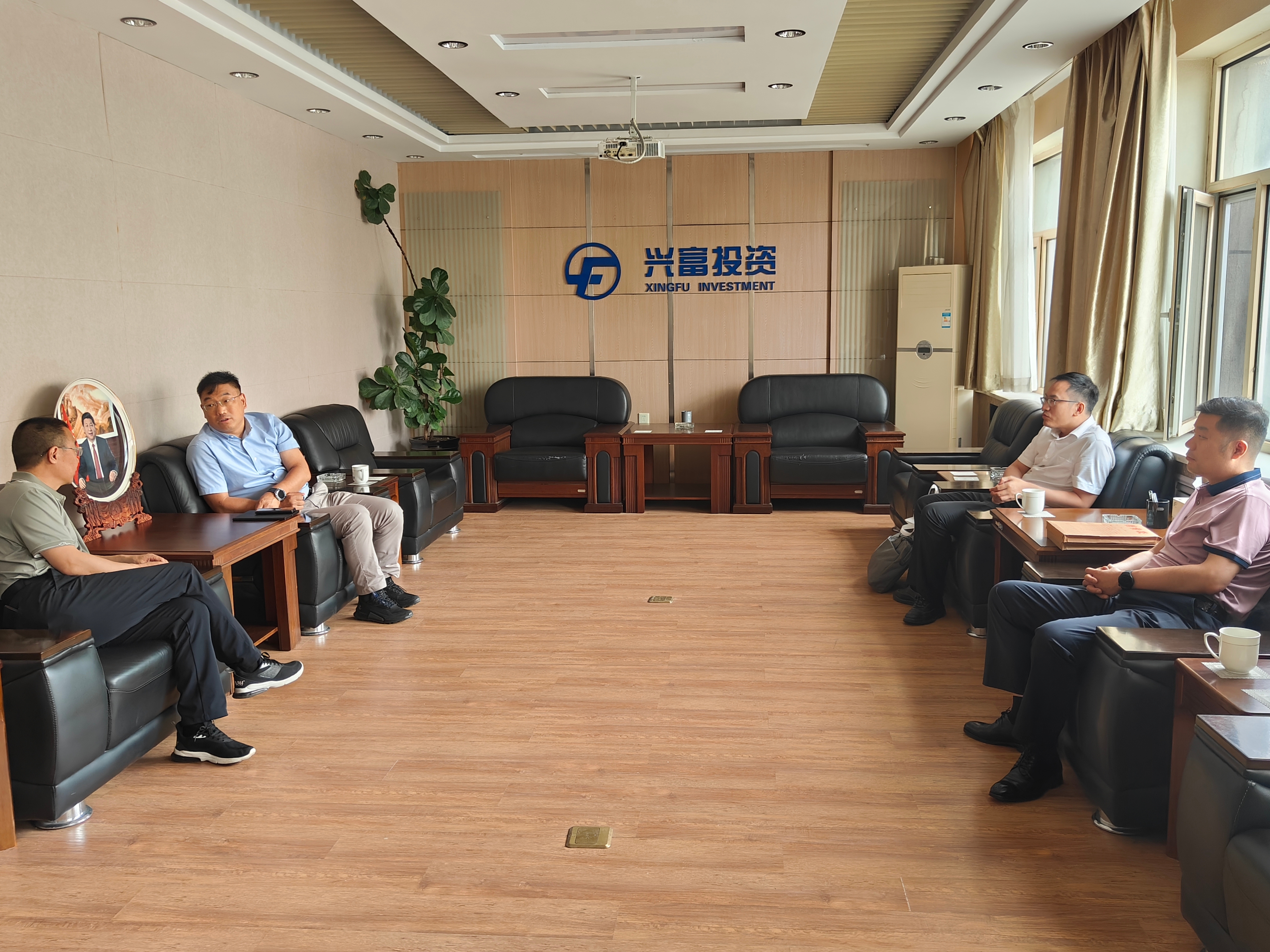 興富公司推進(jìn)南京設(shè)計院加快高力罕、準(zhǔn)哈諾爾煤田總規(guī)編制工作